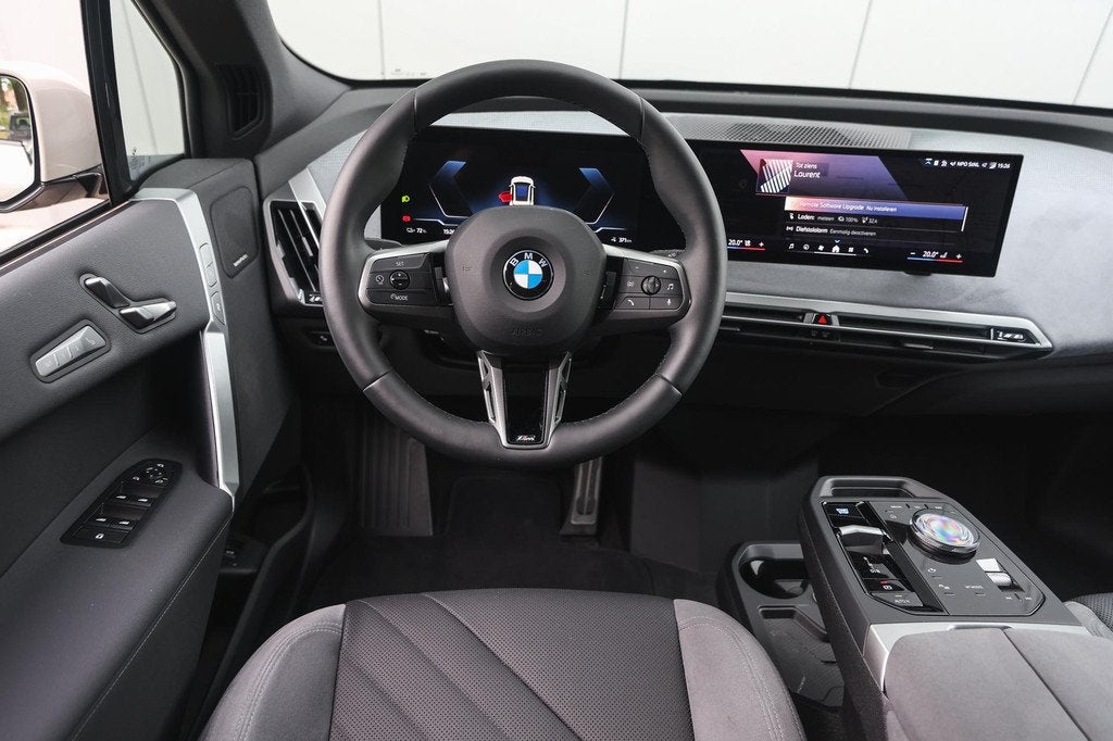 BMW iX xDrive45 M Sport / Comfort Access / Adaptieve LED / H, Auto's, BMW, Gebruikt, Met garantie (alle), 274 min, Vierwielaandrijving