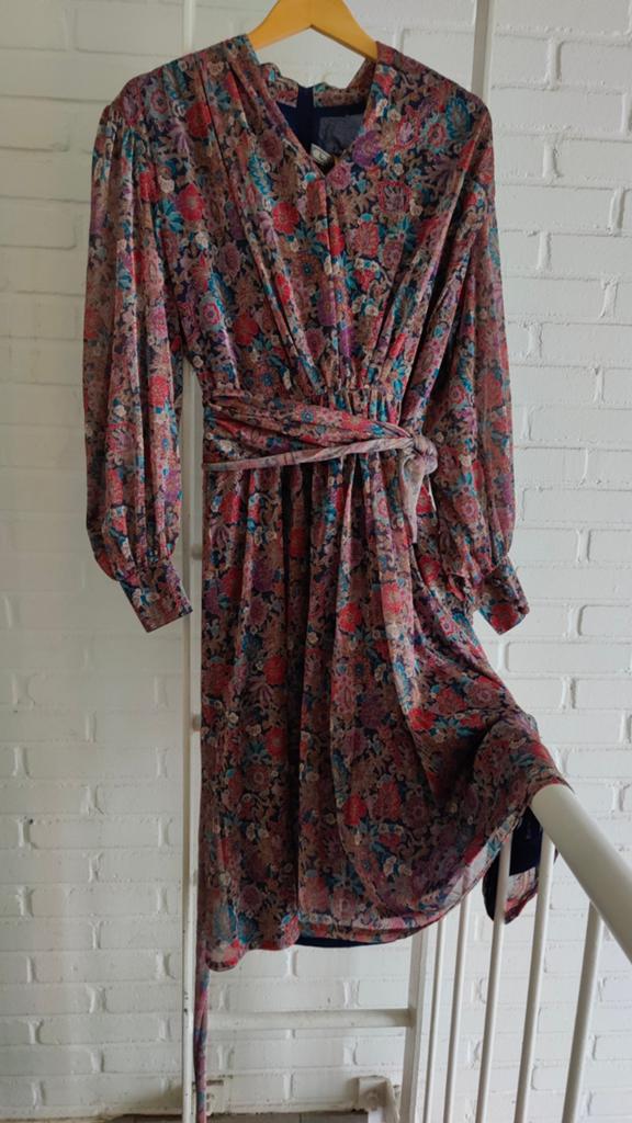 Vera Mont Vintage Bloemenjurk met Gouden Details, Maat 38/40 (M), Overige kleuren, Ophalen of Verzenden, Zo goed als nieuw