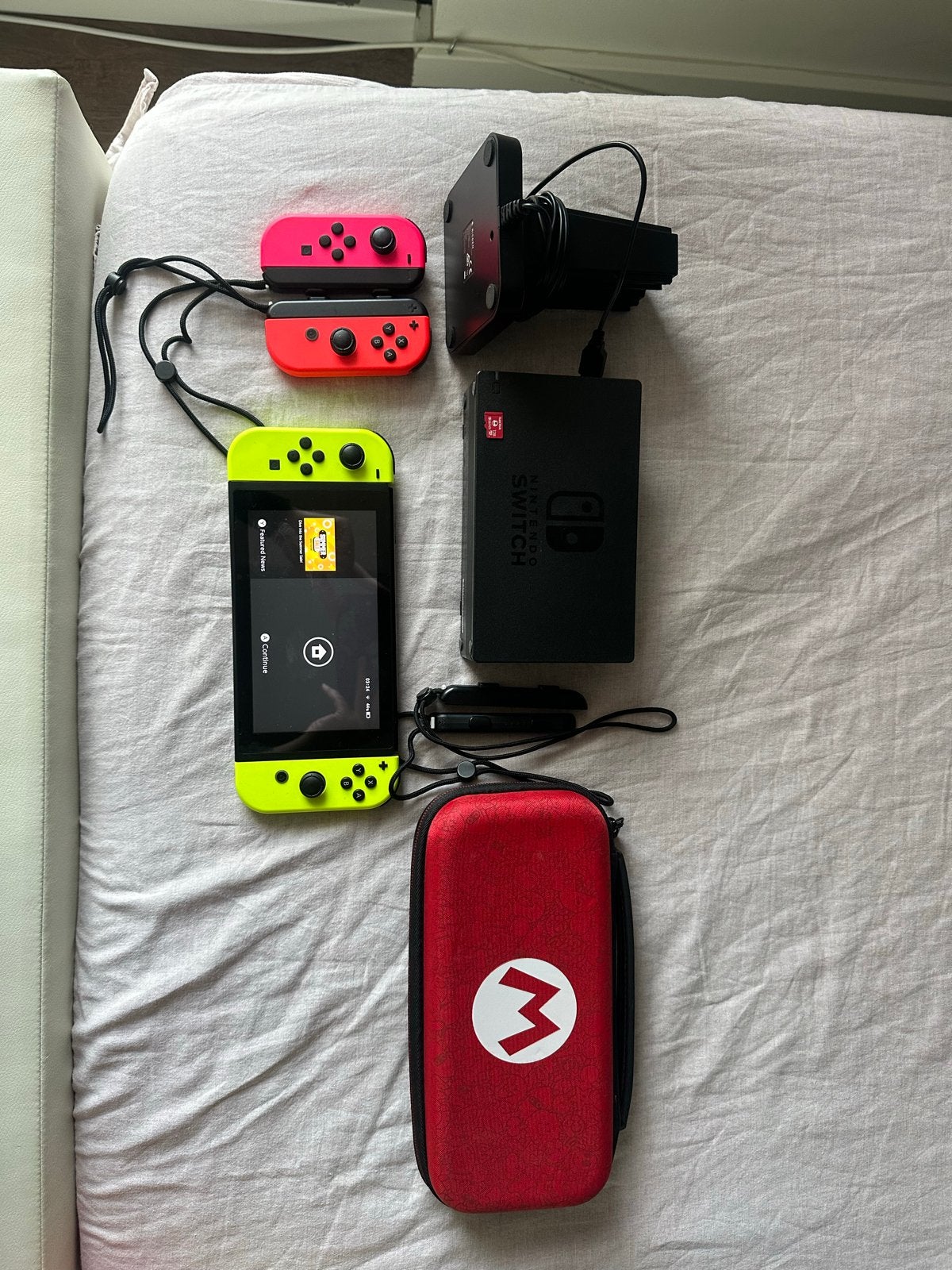Nintendo Switch met extra controllers + SD en games, Ophalen of Verzenden, Switch Original, Met 3 controllers of meer, Gebruikt