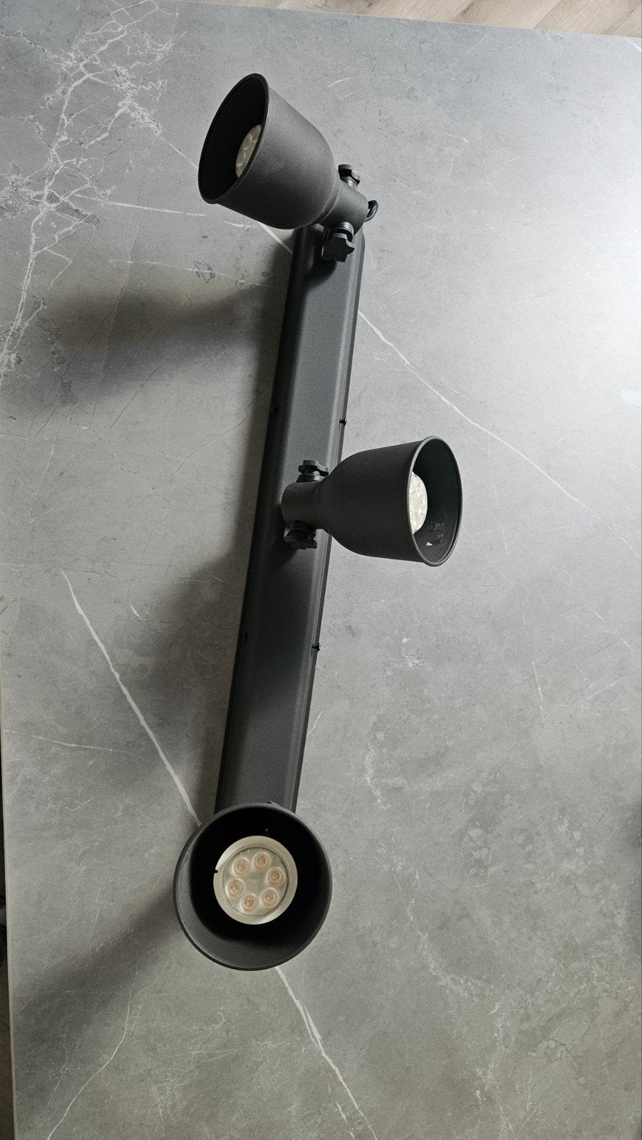 Zwarte opbouwspot met 3 LED lampen, Ophalen, Gebruikt, Geschikt voor wandmontage, GU10