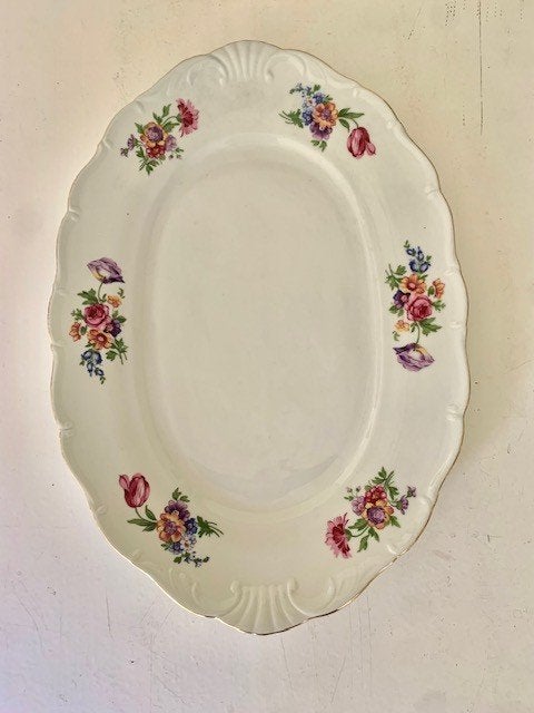 Antieke porseleinen schaal met bloemmotief, Czechoslovakia, Antiek en Kunst, Ophalen of Verzenden