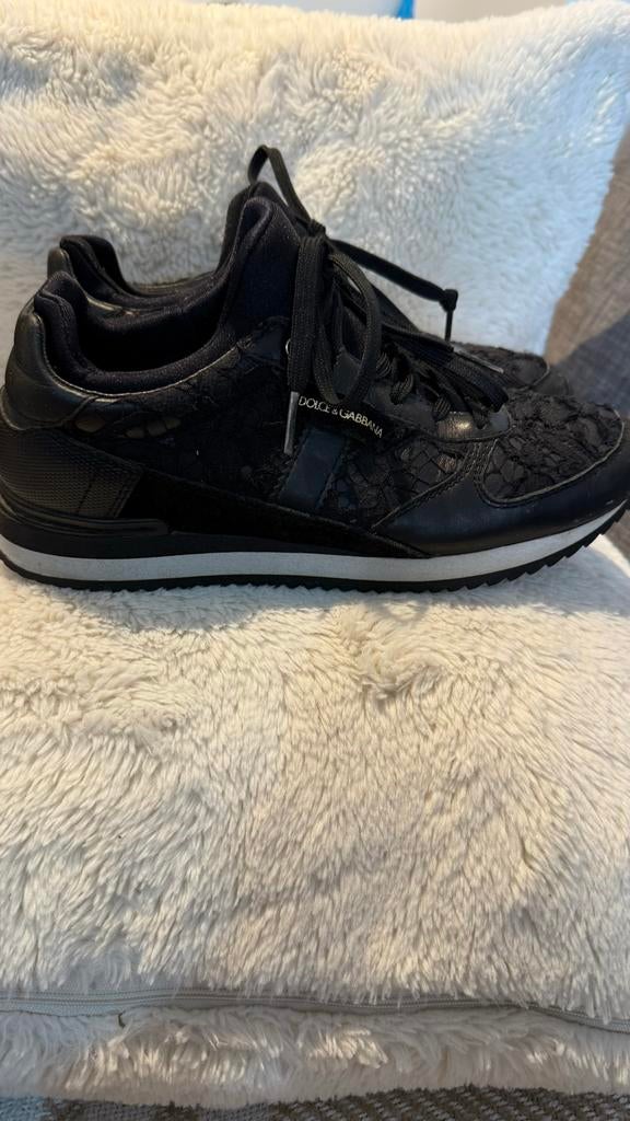Dolce & Gabbana Zwarte Sneakers met Kant- size36, Ophalen of Verzenden, Gedragen, Zwart, Sneakers of Gympen