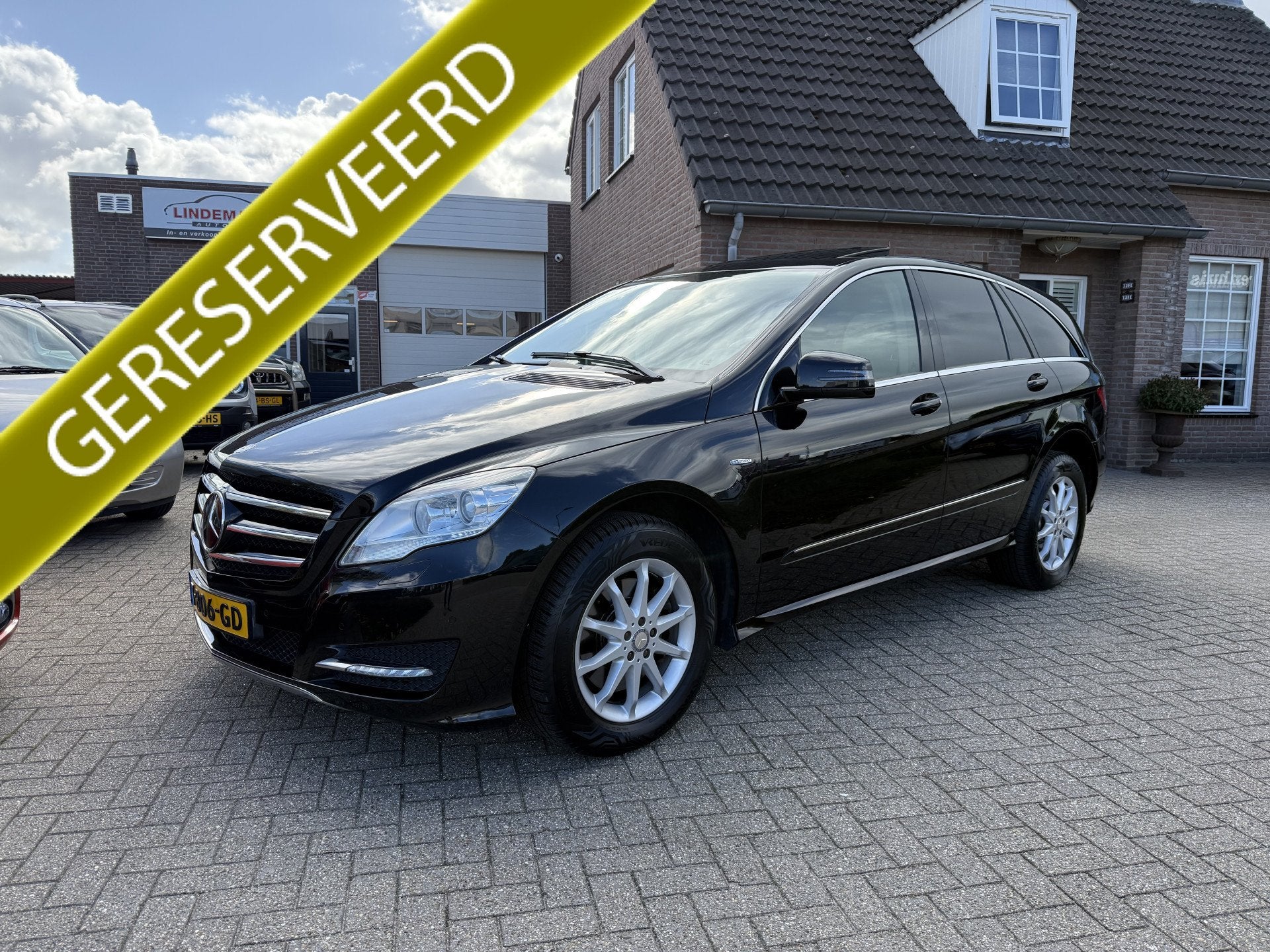 Mercedes-Benz R-Klasse 350 4-Matic Prestige Schuifdak Leder, Auto's, Automaat, Euro 5, Beige, 138 €/maand