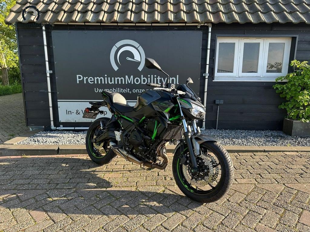 KAWASAKI Z650 ABS A2/35KW (BJ 2023 / 15344 KM), Motoren, 2 cilinders, 649 cc, Bedrijf, Onbekend
