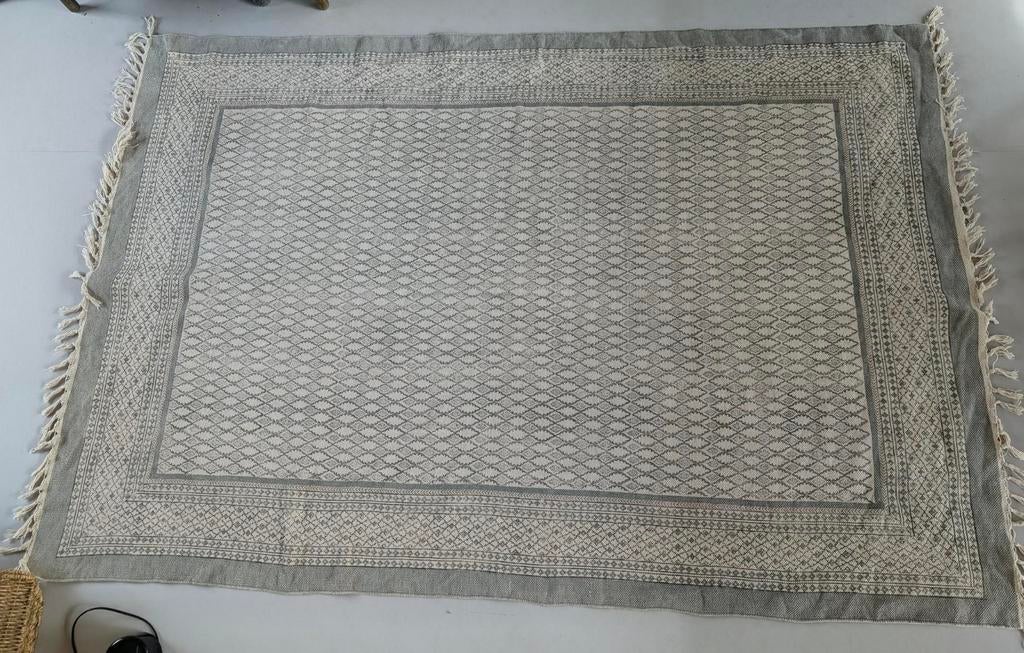 Zara Home vloerkleed lichtgroen, wit, grijs 230x155 cm, Ophalen, 150 tot 200 cm, 200 cm of meer, Zo goed als nieuw