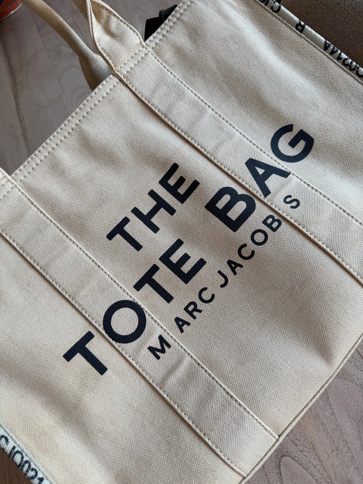 Marc Jacobs The Tote Bag - Beige Canvas, Verzenden, Zo goed als nieuw, Beige, Shopper