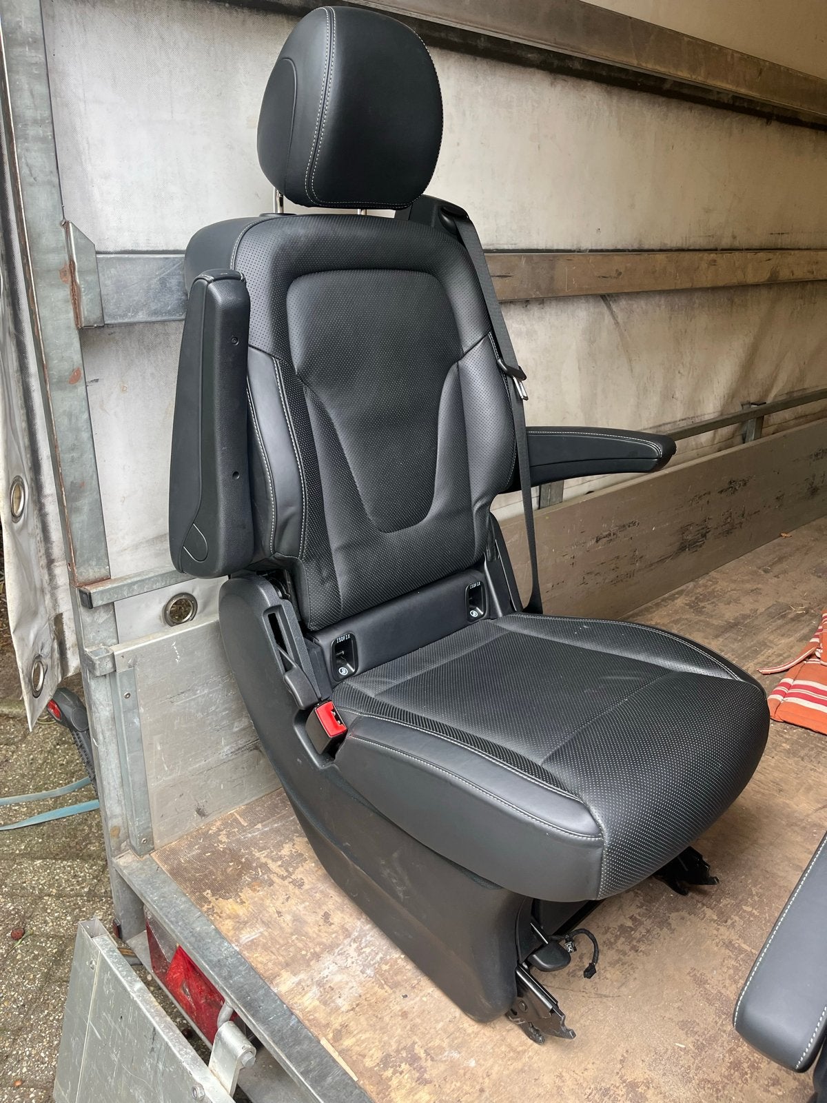 2 Luxe stoelen Mercedes V-Klasse, Auto-onderdelen, Ophalen, Gebruikt, Duitsland, Info@mercedes-benz.com