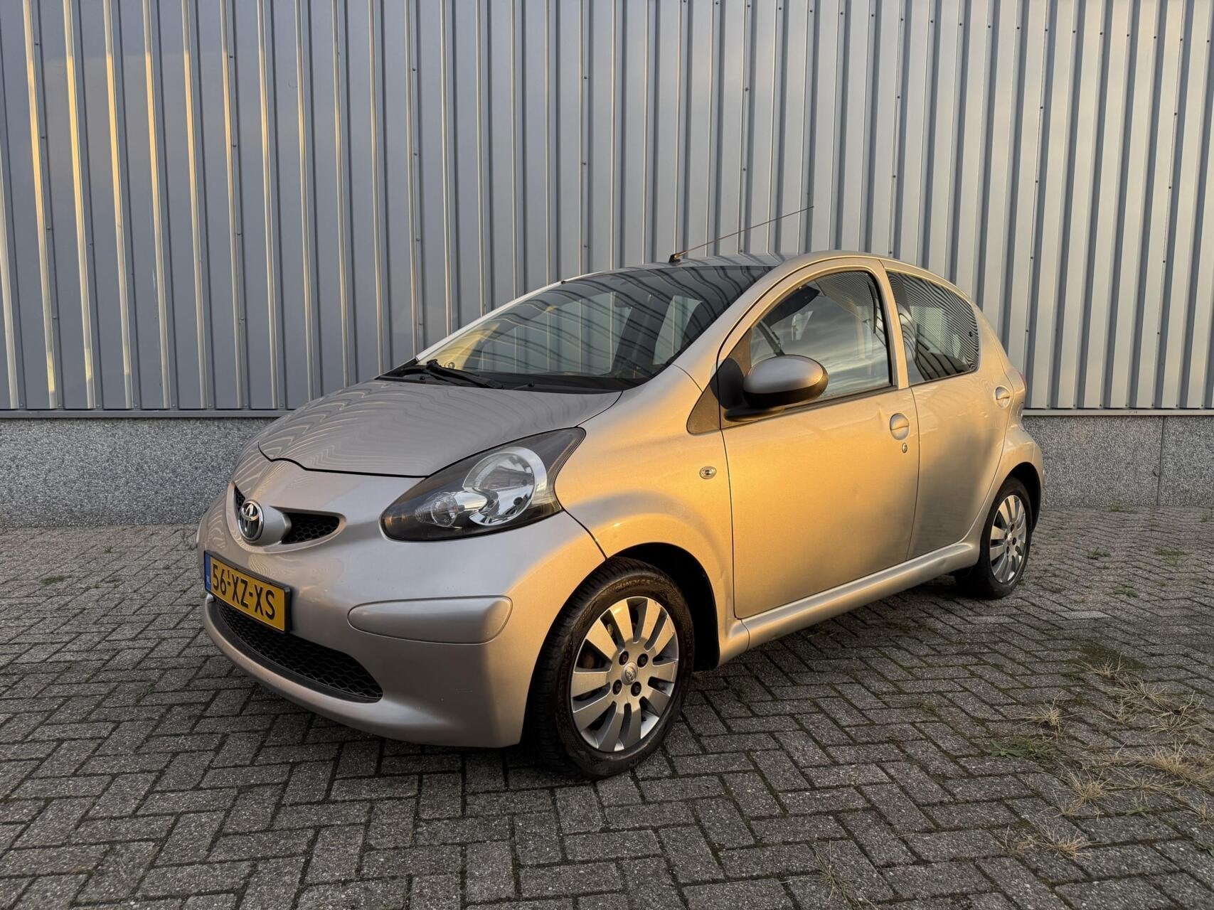 ✅ Toyota Aygo 1.0-12V Sport Leer/Airco/CV, Voorwielaandrijving, Gebruikt, 4 stoelen, Bedrijf
