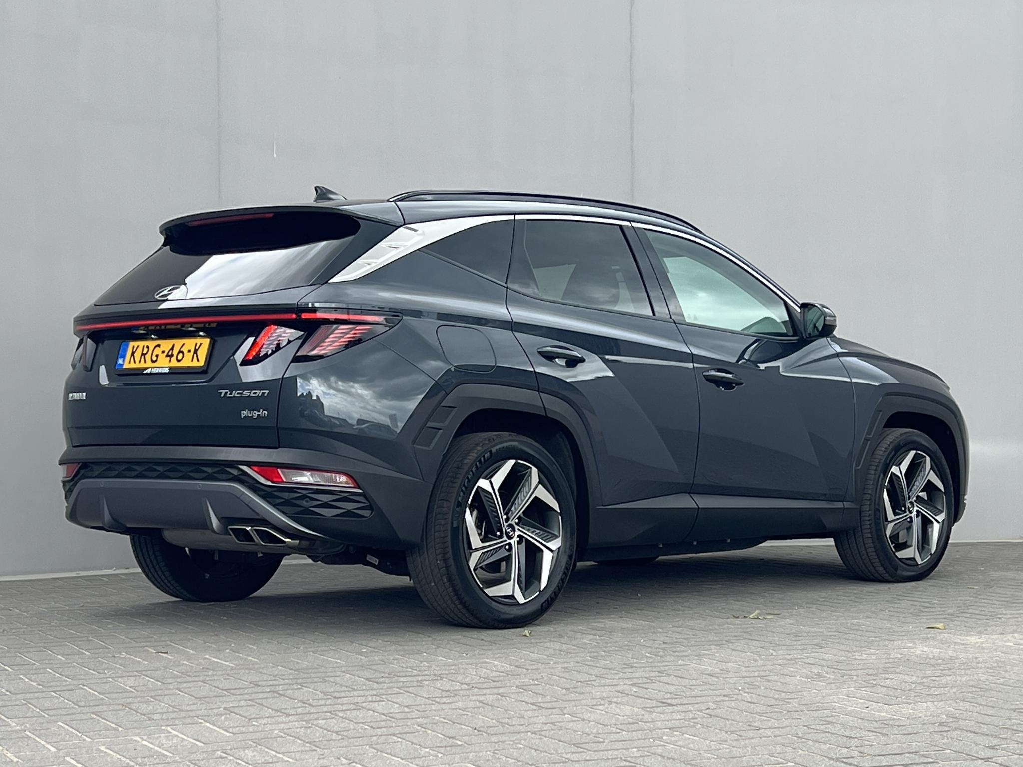 Hyundai Tucson 1.6 T-GDI PHEV Comfort Smart Sky 4WD / Dealer, Automaat, 1350 kg, Gebruikt, Euro 6