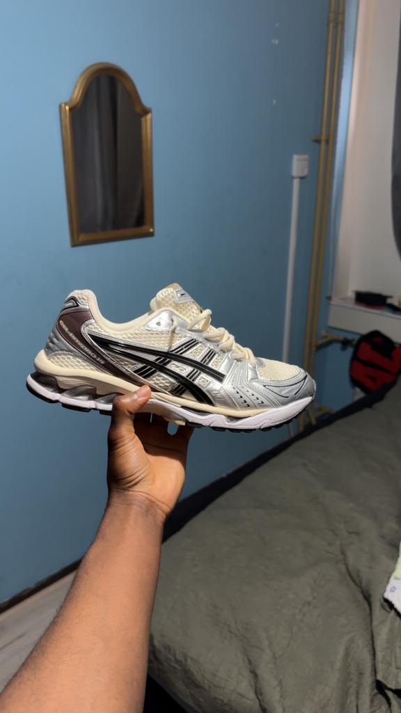 Asics te koop, Ophalen, Zo goed als nieuw
