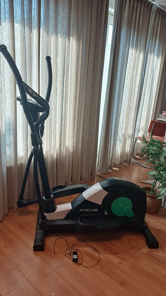 Crosstrainer Focus Fox 3 perfecte staat, Sport en Fitness, Ophalen, Zo goed als nieuw, Crosstrainer