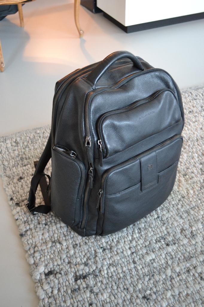Piquadro zakelijke laptop rugtas / overnight bag (zgan), 40 cm of meer, Zo goed als nieuw, Waterdicht, Ophalen
