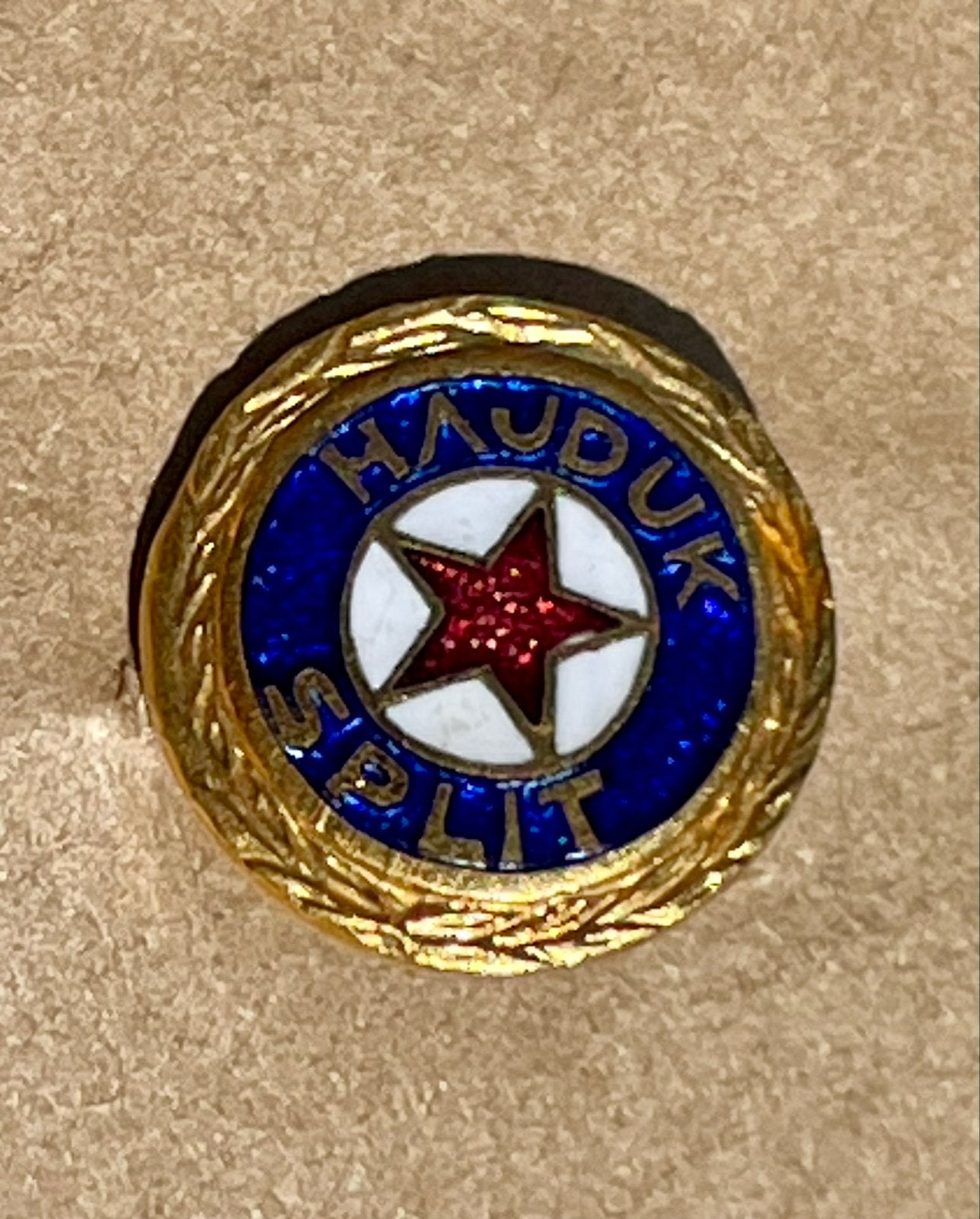 Vintage Hajduk Split Speldje, Verzenden, Gebruikt, Sport, Speldje of Pin