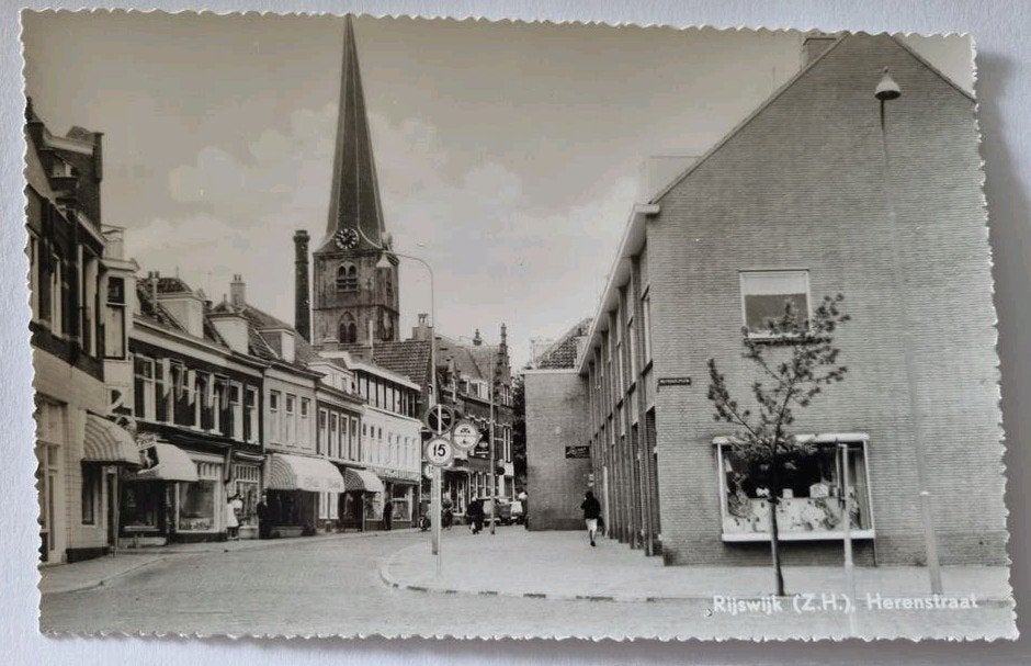 .793 Rijswijk (Z.H.) Herenstraat - Echte fotokaart, Verzamelen, Ophalen of Verzenden, Zuid-Holland