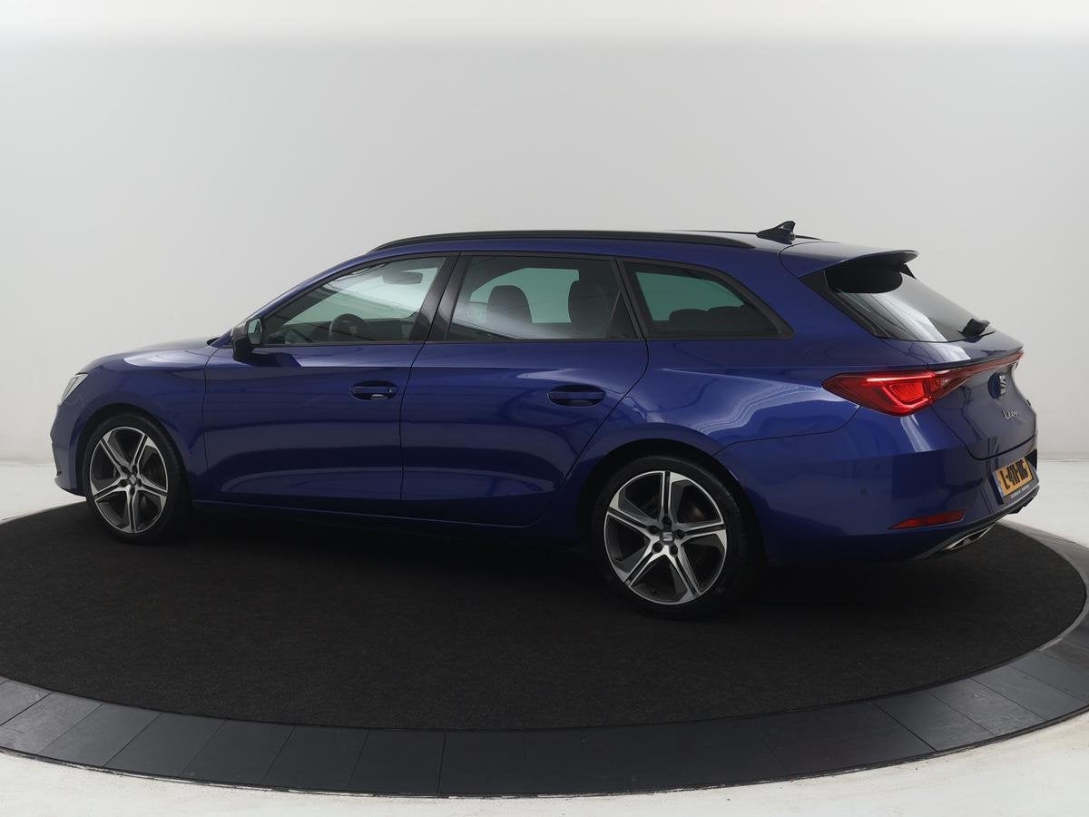 SEAT Leon Sportstourer 1.5 eTSI FR Business Intense | Half L, Verwarmde buitenspiegels, Stof, 4 cilinders, Origineel Nederlands