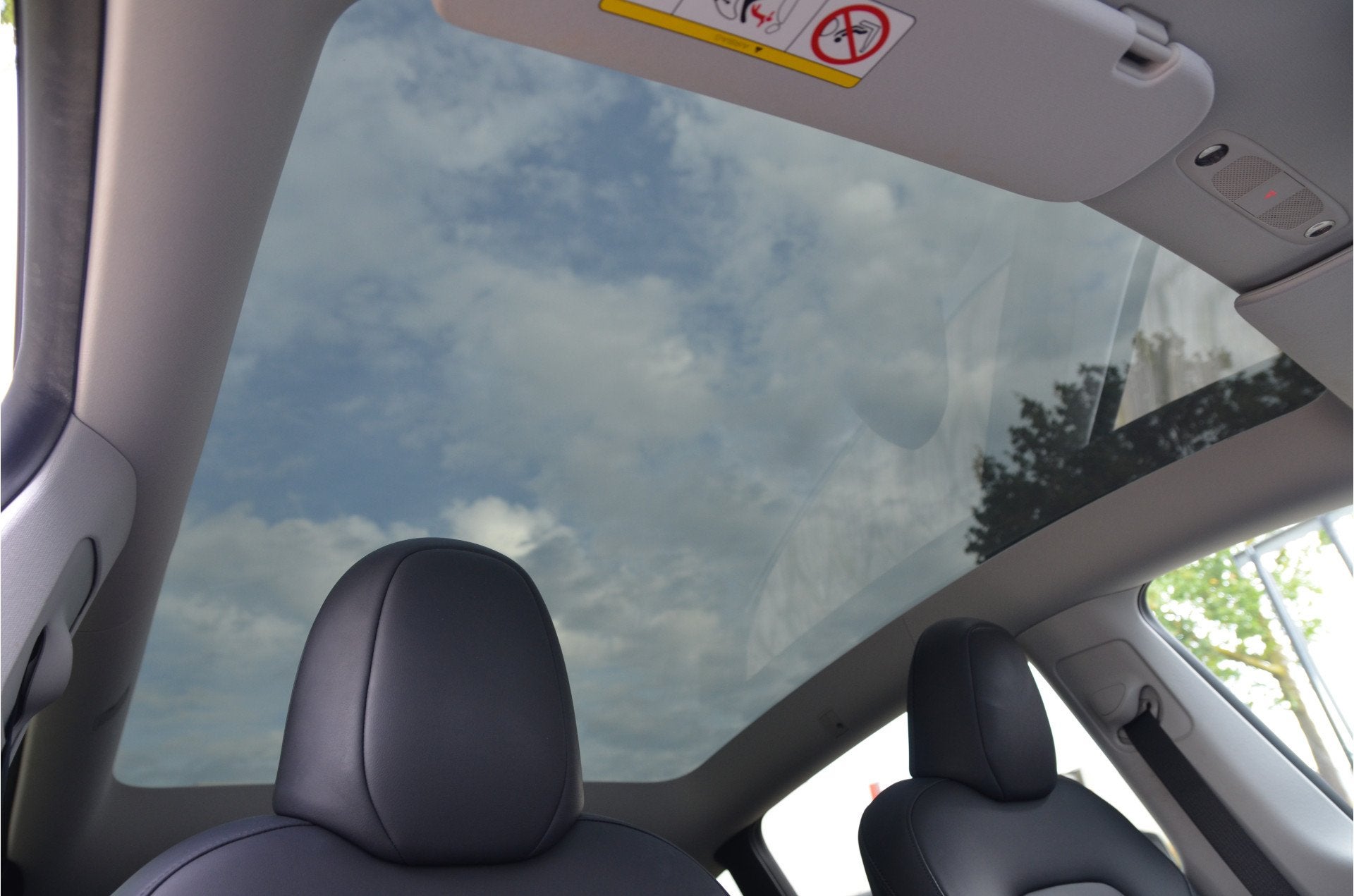 Tesla Model Y RWD 58 kWh AutoPilot4.0 Ryzen, FSD 99,- p/mnd, Auto's, Automaat, Achterwielaandrijving, Zwart, Zwart