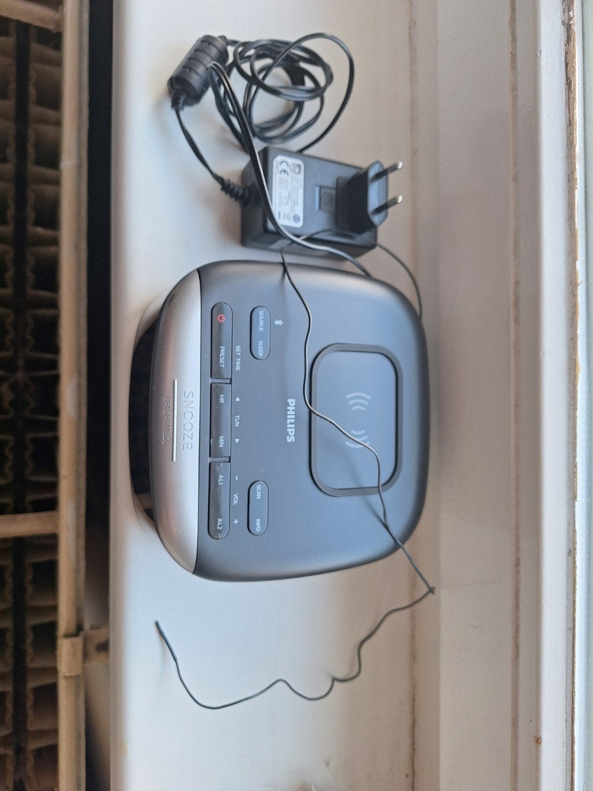 Philips TAR7606/10 Klok Radio - Draadloos Opladen & Bluetoot, Ophalen of Verzenden, Zo goed als nieuw, Radio