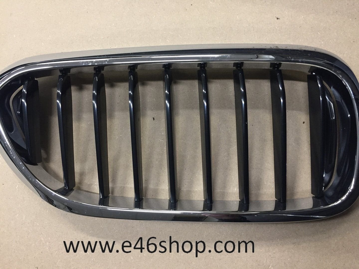 GRILLE RECHTSVOOR BMW F32 F33 F36 OE 51137294814, -, -, Nieuw, Ophalen of Verzenden