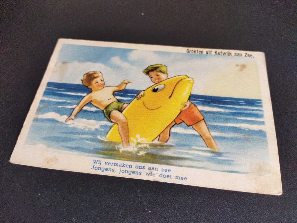 Vintage ansichtkaart kinderen Katwijk aan Zee, Ophalen of Verzenden, 1940 tot 1960, Gelopen, Zuid-Holland