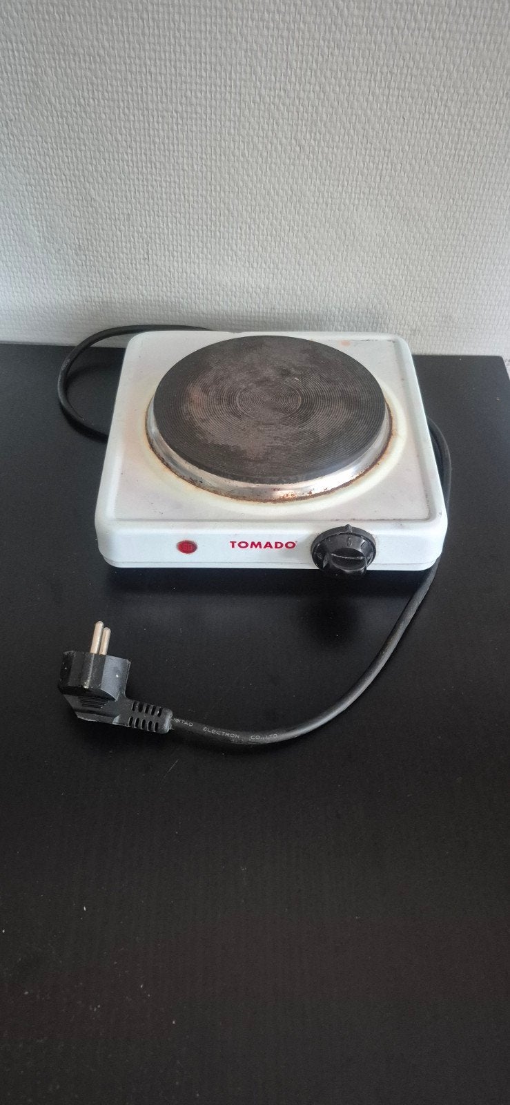 Tomado elektrische kookplaat - Compact en draagbaar, Ophalen, Gebruikt, 3 kookzones of minder, Vrijstaand