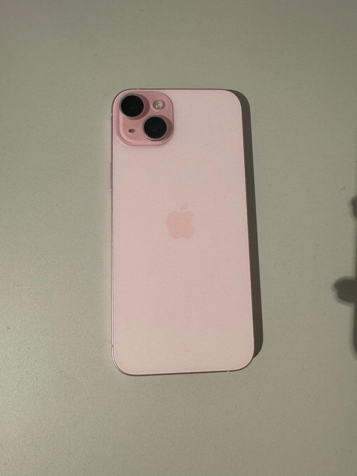 iPhone 15 plus Roze met lichte gebruikerssporen