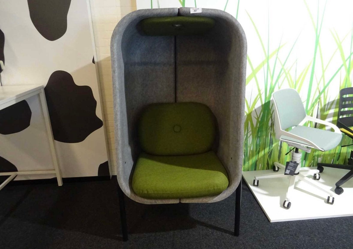 NieuwFauteuil Vepa Felt Tub, vilt kuip, 4-poots frame metaal, Huis en Inrichting, Stoelen, Ophalen of Verzenden, Nieuw, Grijs
