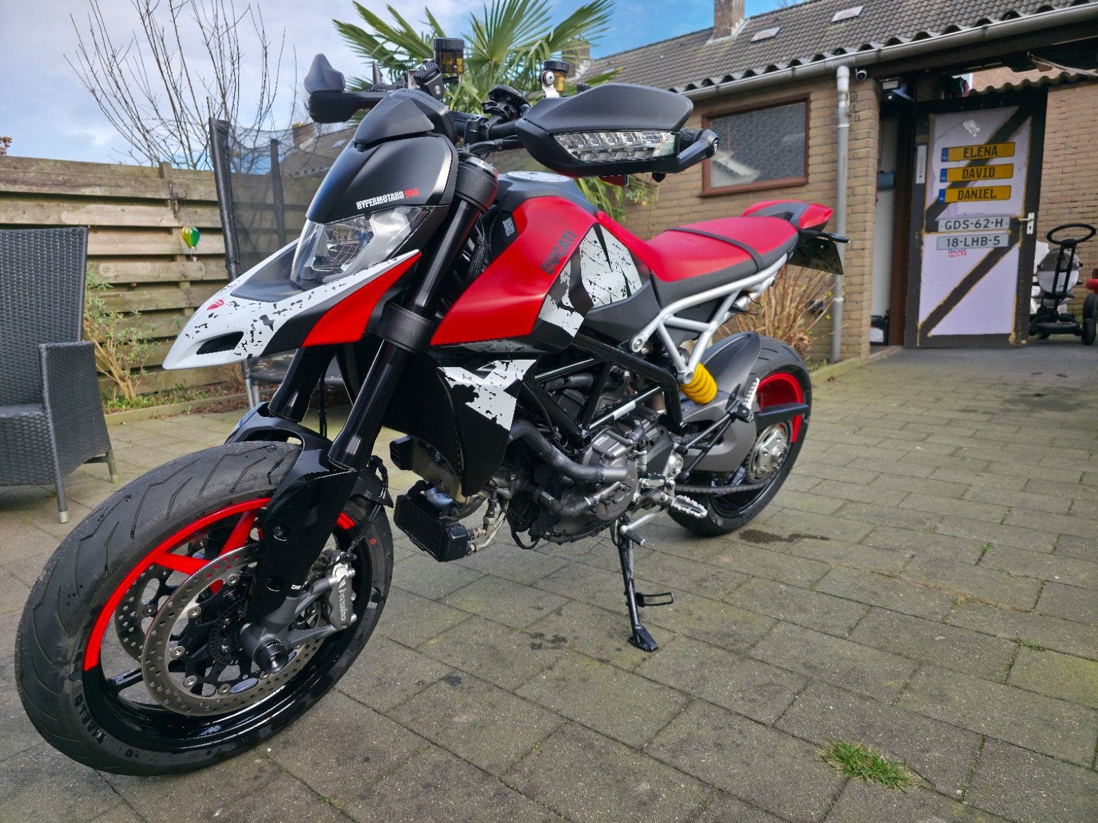 Ducati Hypermotard 950 rve Full Termigoni fabrieksgarantie, Motoren, 2 cilinders, 950 cc, Meer dan 35 kW, Naked bike