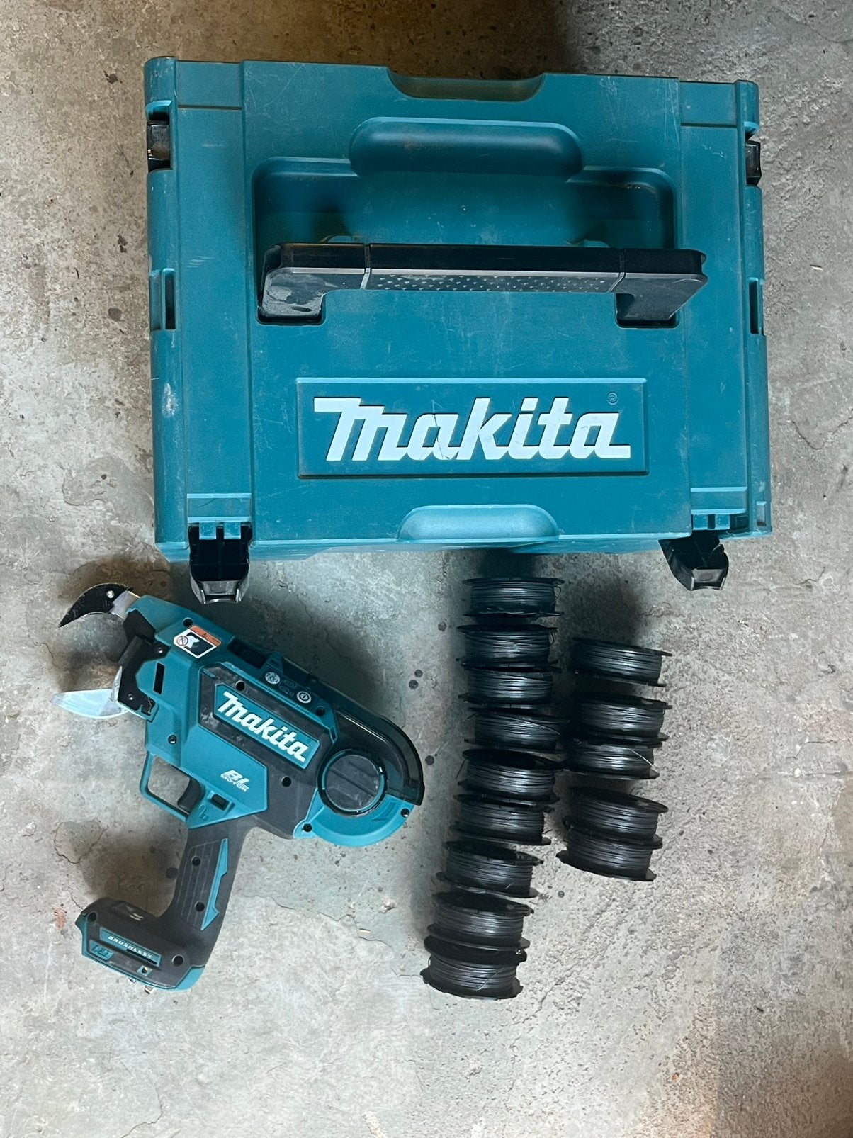 Makita DTR181ZJ 18V accu-bindmachine + binddraad, Ophalen, Zo goed als nieuw