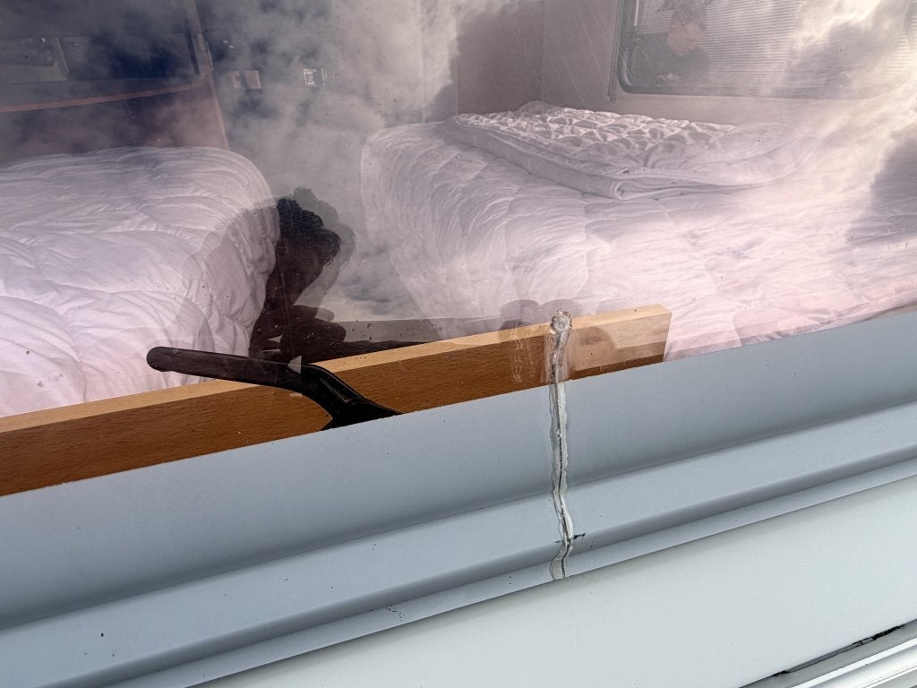Kip Grey Line Special 530 Enk bedden Voortent BJ06, Rondzit, Kip, Bedrijf, Ringverwarming