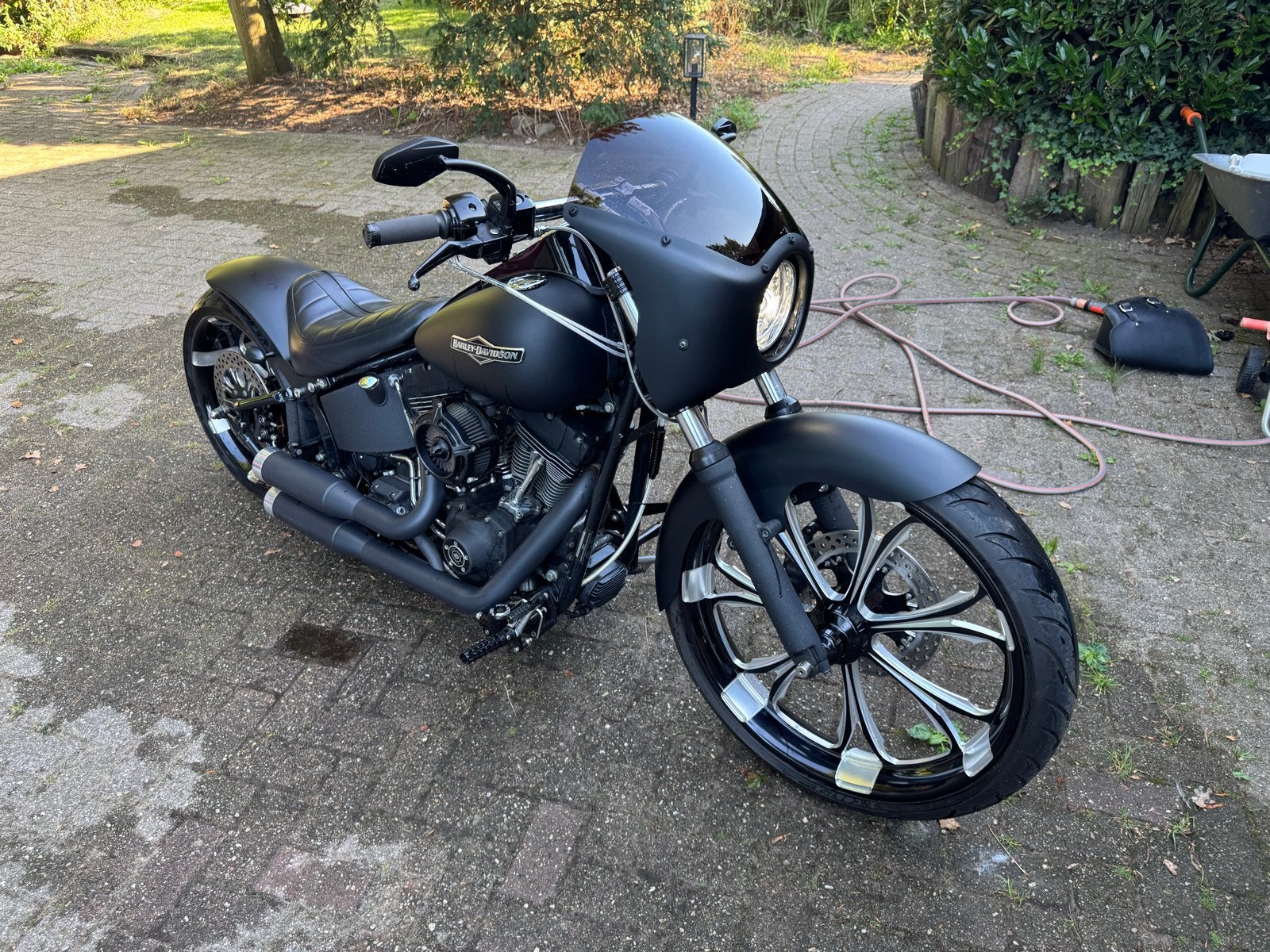 Custom HD Night Train inruil Ducatti Streetfighter mogelijk, Sportuitlaat, 2 cilinders, Chopper, Gebruikt