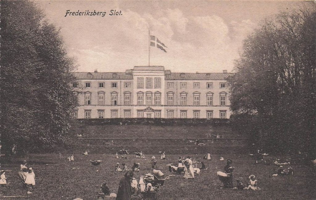 702-481-009 Frederiksberg Slot, Verzenden, Voor 1920, Overig Europa
