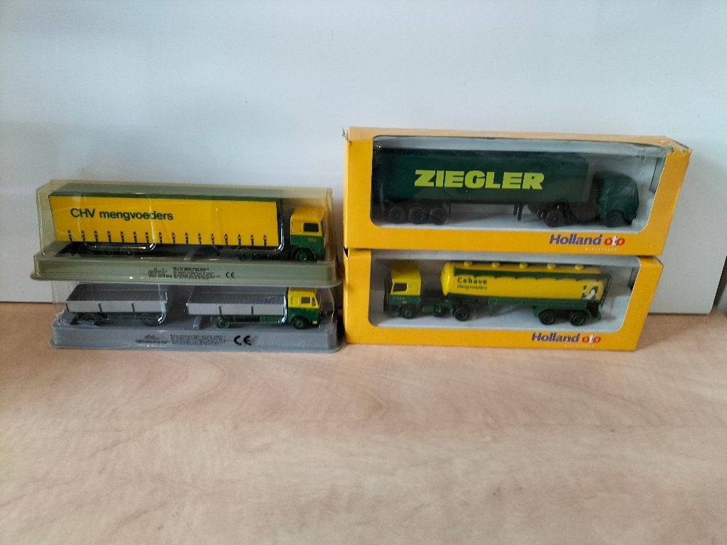 4 Speciale EFSI Model Vrachtwagens 1:87, Ophalen of Verzenden, Zo goed als nieuw, Bus of Vrachtwagen