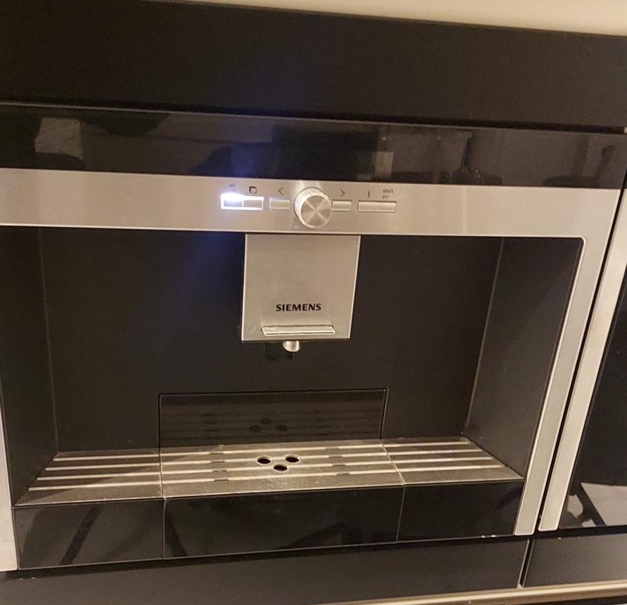 Siemens inbouw koffiemachine, Witgoed en Apparatuur, Koffiezetapparaten, Zo goed als nieuw, Gemalen koffie, Koffiebonen, Koffiemachine