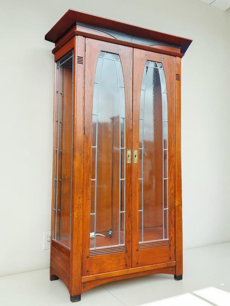 Schuitema vitrinekast serie Jugendstil kast
