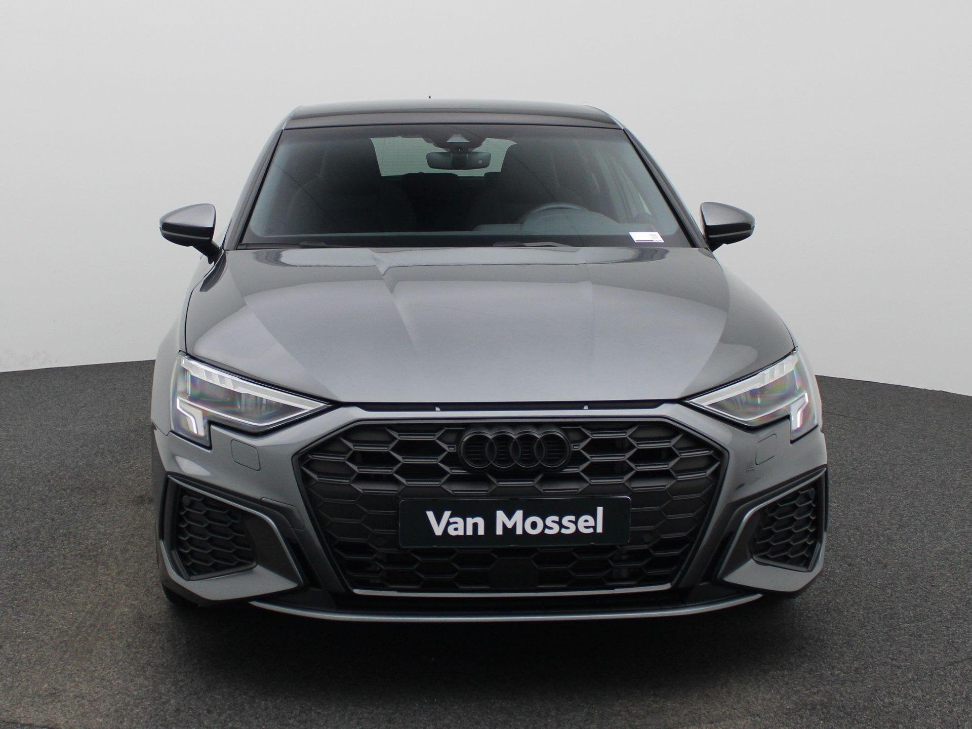 Audi A3 Sportback 45 TFSI e S edition Competition 245 PK | S, Auto's, 12 maanden, 77 km/l, Gebruikt, Euro 6