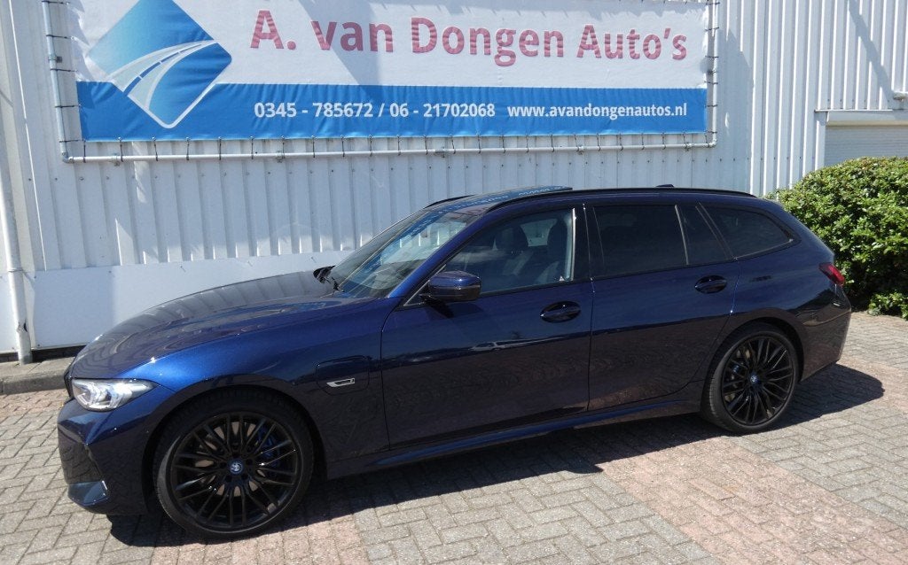 Bmw 3-SERIE Touring 320E M-Sport,Facelift,Pano,H&K,Laser,Hea, Auto's, 1998 cc, Gebruikt, Blauw, Hybride Elektrisch/Benzine