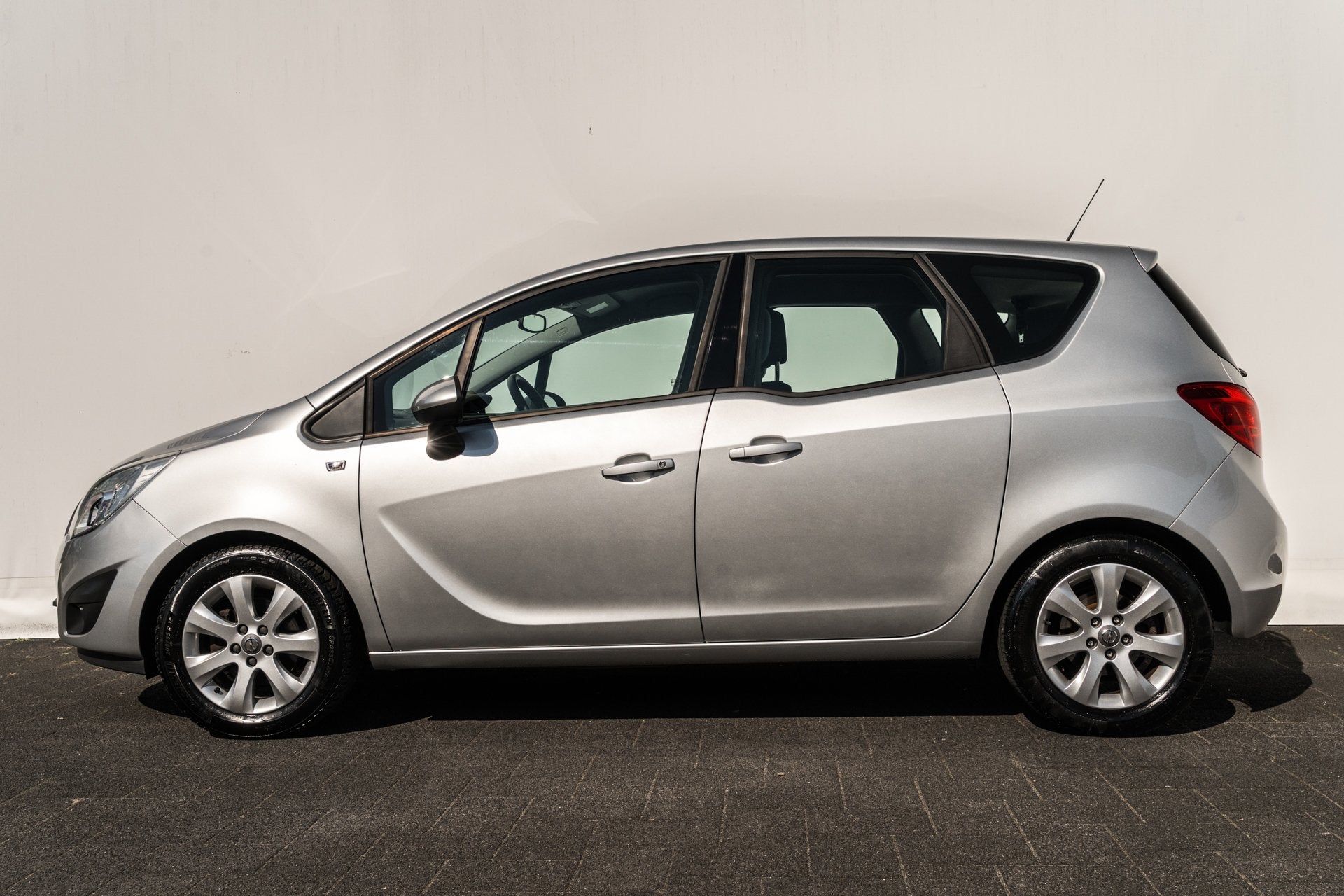 Opel Meriva 1.4 100 Pk Berlin I 1e Eigenaar I Airco I Trekha, Auto's, Opel, Euro 5, Gebruikt, 4 cilinders, 1261 kg