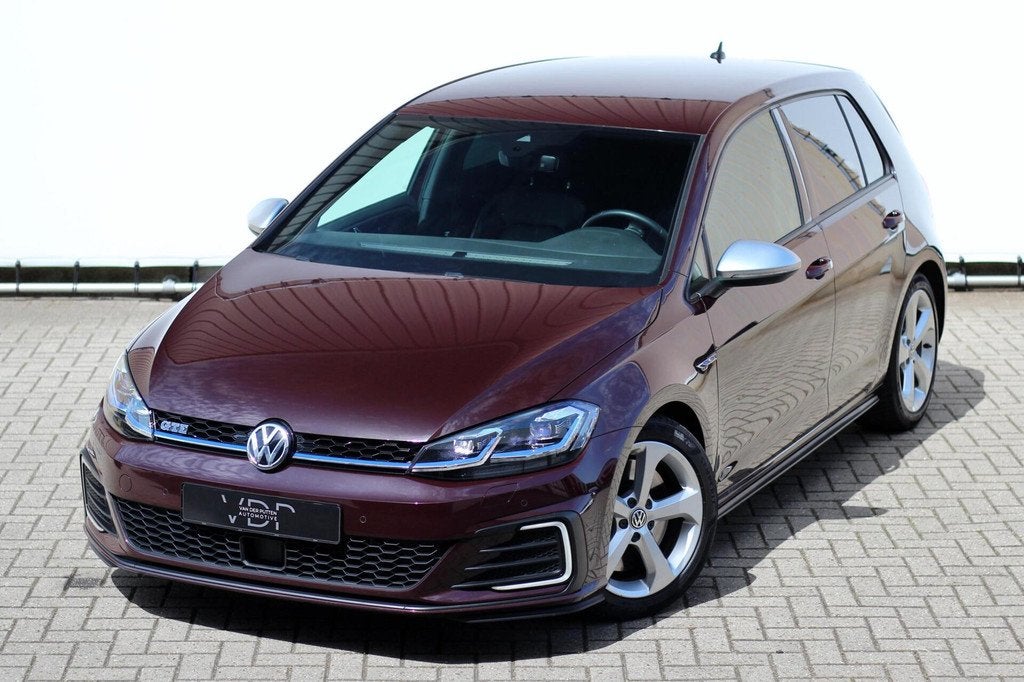 Volkswagen Golf 1.4 TSI PHEV GTE |Black Rubin|Carplay|Keyles, Auto's, Gebruikt, 4 cilinders, 1515 kg, 1500 kg