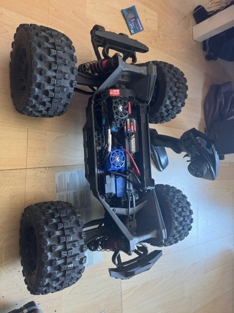 Traxxas verzameling te koop met zeer sterke lader, Elektro, Auto offroad, Ophalen of Verzenden, Zo goed als nieuw