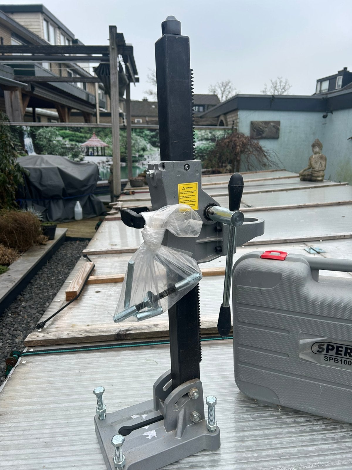 Betonboor standaard, Ophalen, Zo goed als nieuw