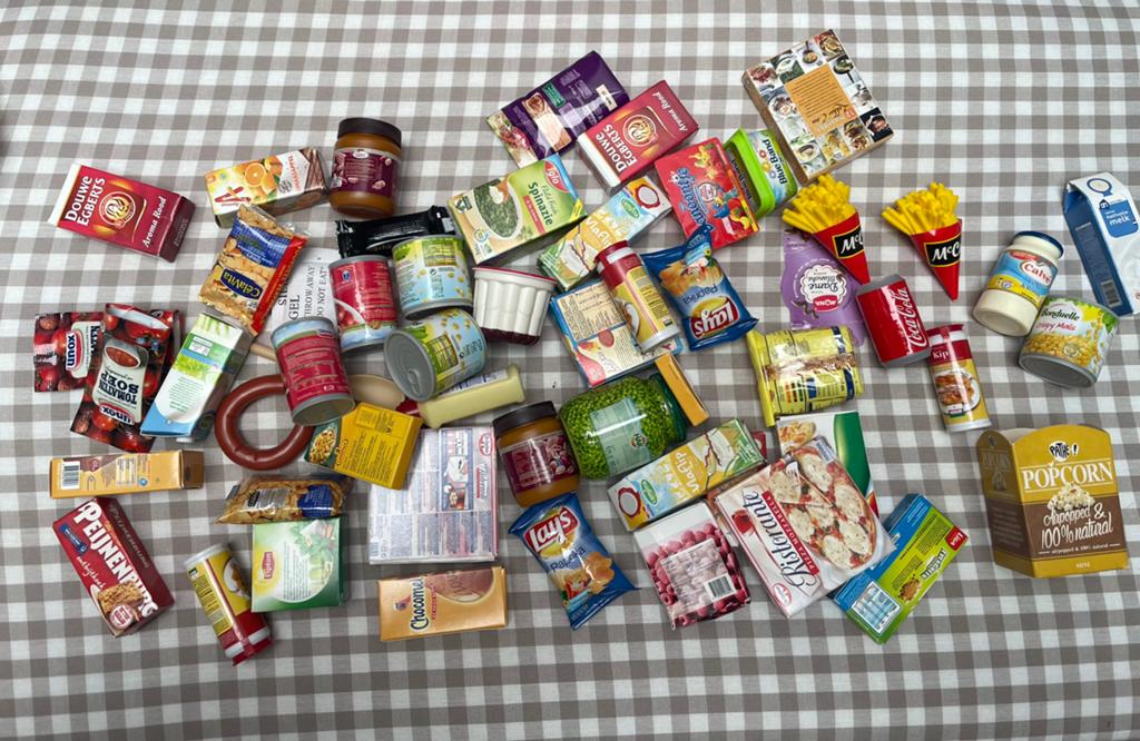 Leuke AH mini boodschappen voor poppenhuis, Hobby en Vrije tijd, Ophalen of Verzenden, Zo goed als nieuw