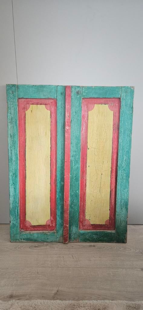 Vintage houten raamluiken, Ophalen