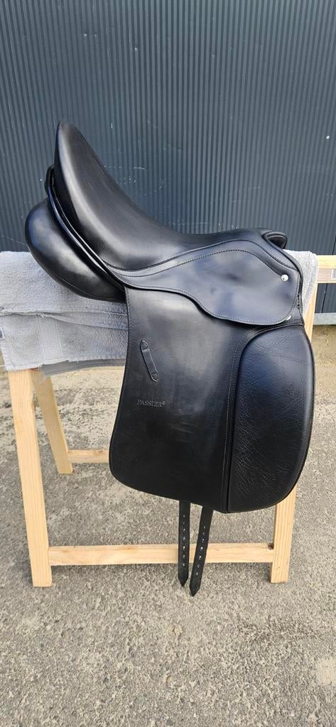 Passier compact comfort dressuurzadel, Dieren en Toebehoren, Paarden en Pony's | Zadels, Ophalen, Zo goed als nieuw, Dressuur