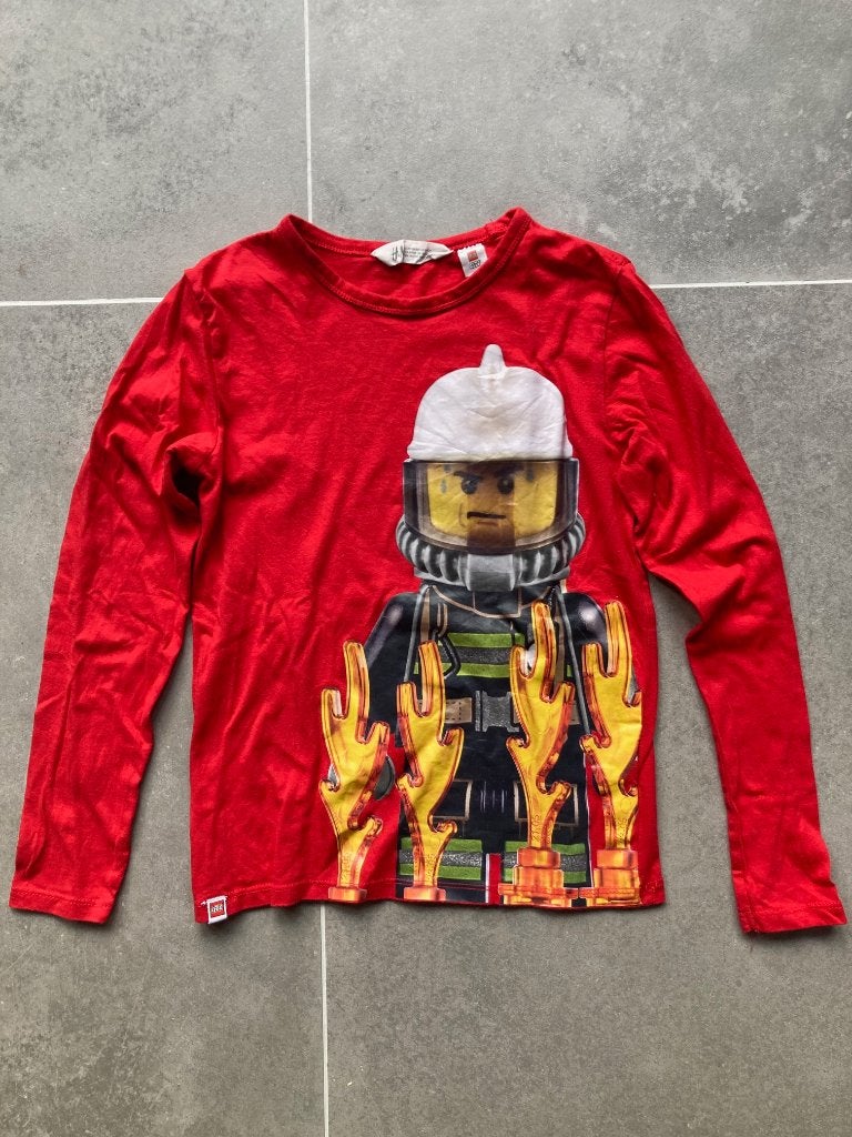 Lego City brandweer shirt lange mouw rood maat 134-140, Kinderen en Baby's, H&M, Ophalen of Verzenden, Zo goed als nieuw, Shirt of Longsleeve