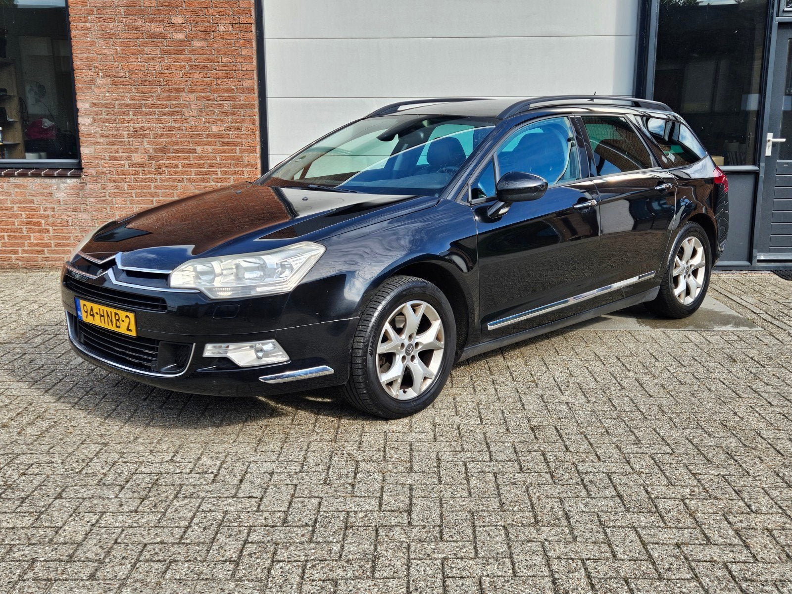 Citroën C5 2.0 16V Tourer AIRCO CRUISE RIJDT GOED NIEUWE APK, Voorwielaandrijving, Zwart, 4 cilinders, 1553 kg