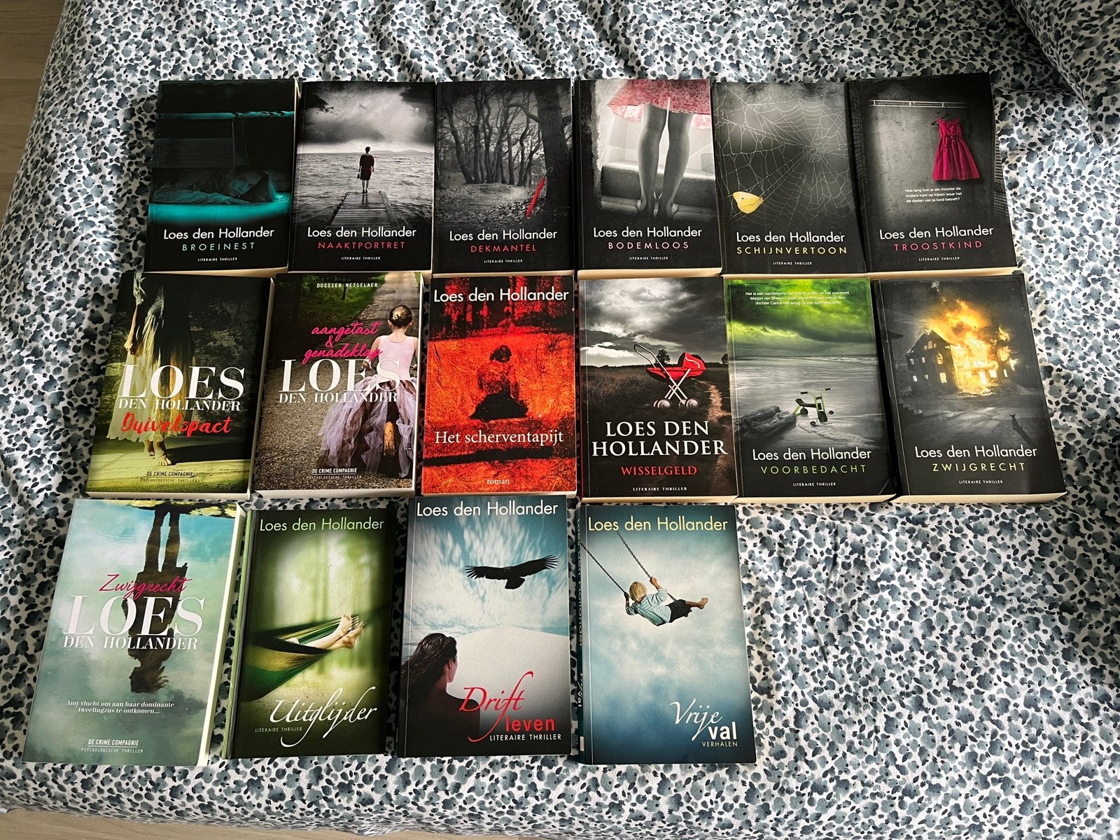 Loes den Hollander - 16 boeken, Ophalen, Zo goed als nieuw, Nederland