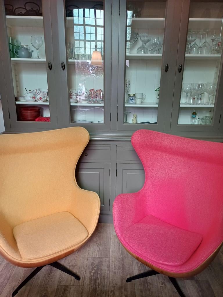 2 stoelen (egg chair), Ophalen, Egg chair, Gebruikt, Twee