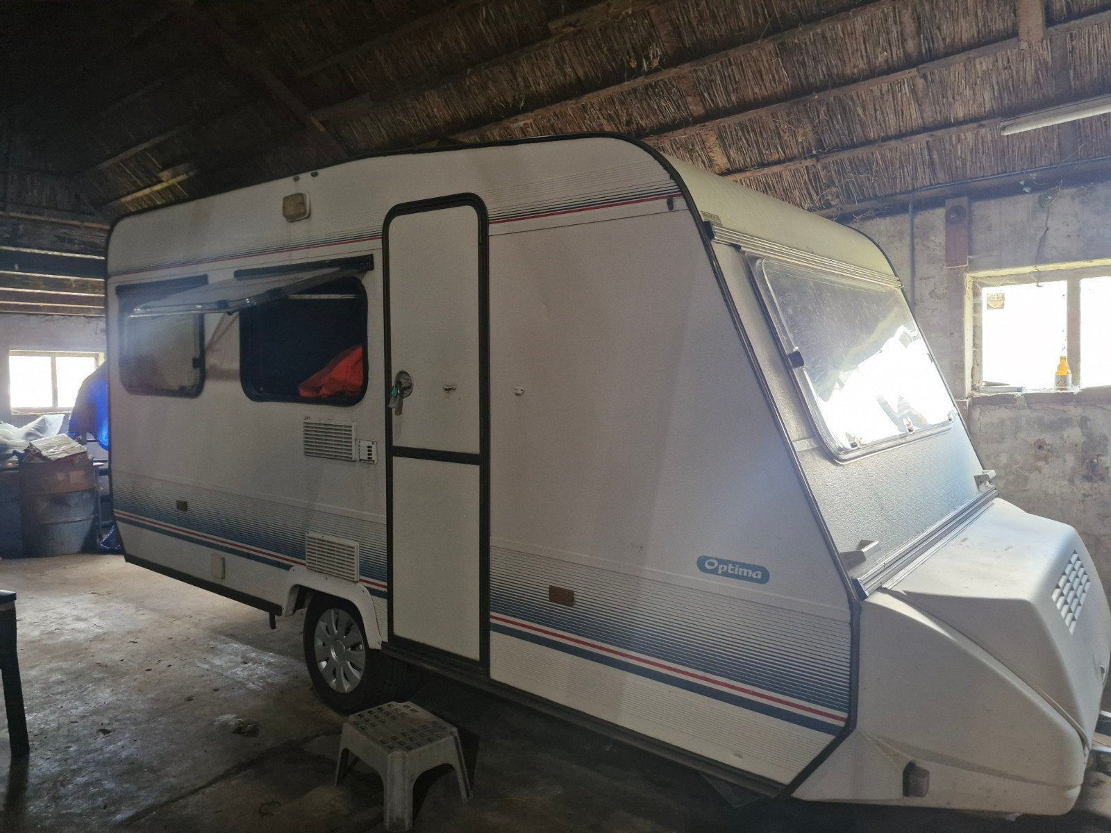 Adria Caravan, Caravans en Kamperen, Ophalen