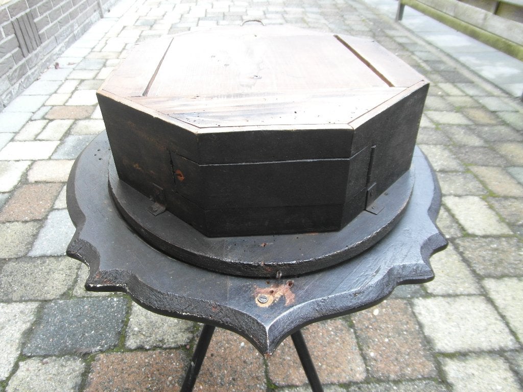 Oude Klok van voor 1912, Ophalen