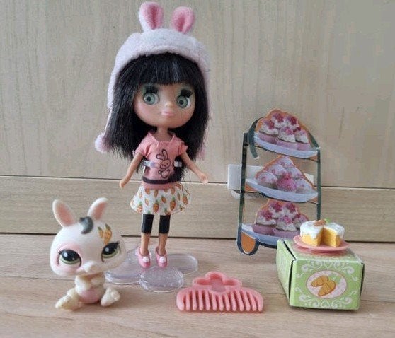 Blythe Loves Littlest Pet Shop: Bunny duo set #B8 #1855, Verzamelen, Ophalen of Verzenden, Gebruikt